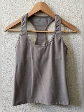Beyond Yoga Size Medium Spacedye Step Up Racerback Tank Neutral Beige Taupe